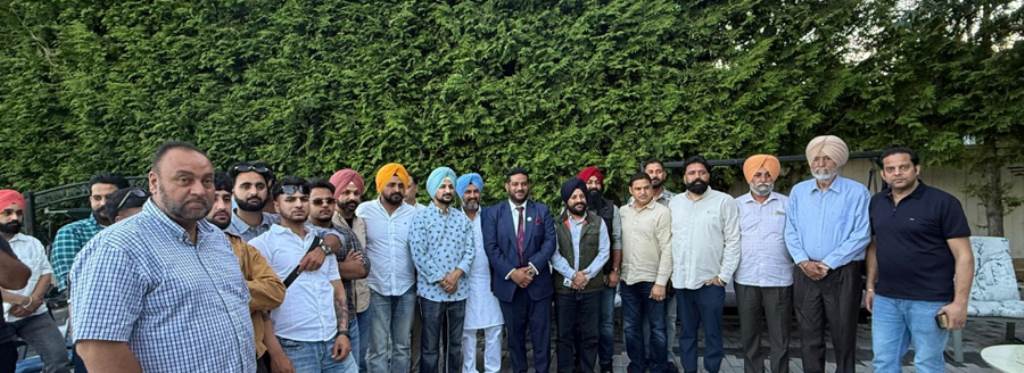 Massive gathering of NRIs in Surrey Canada in support of the Shiromani Akali Dal gives the Broom Government sleepless nights Toni